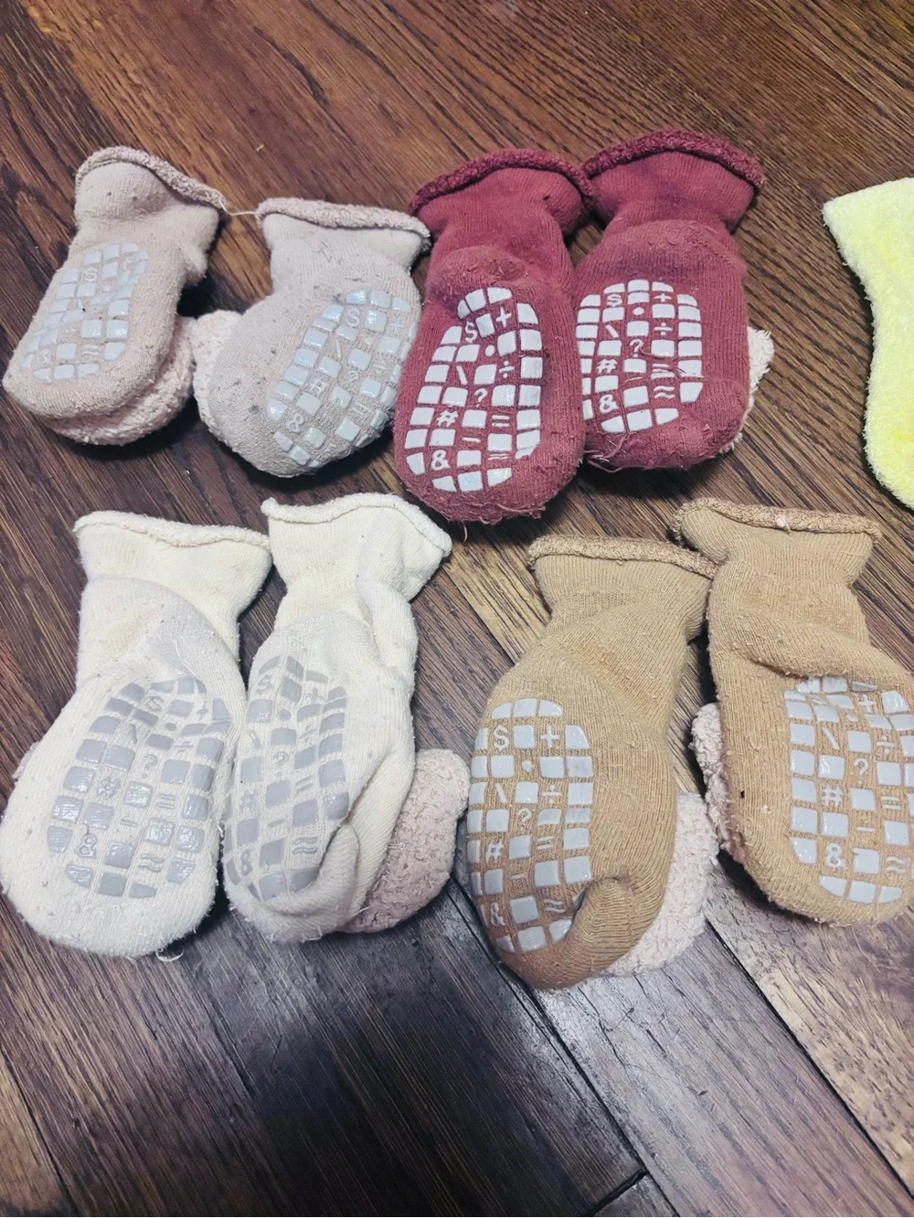 Set of 6 Teddy Bear Baby Socks in Neutral + Rose